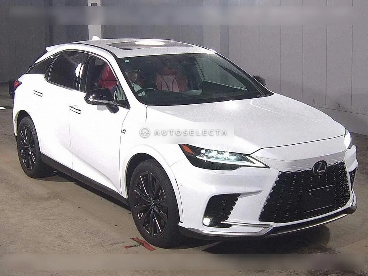 Lexus RX 2023, photo 1 of 6