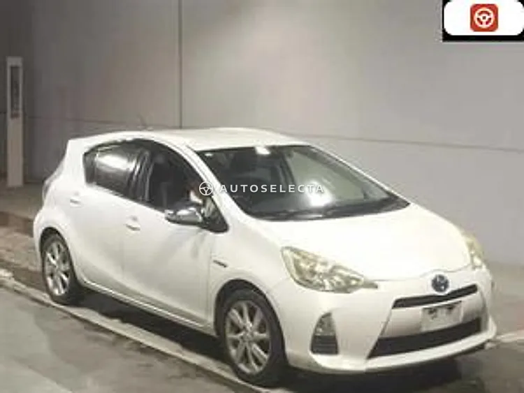 Toyota Aqua 2013, photo 1 of 1