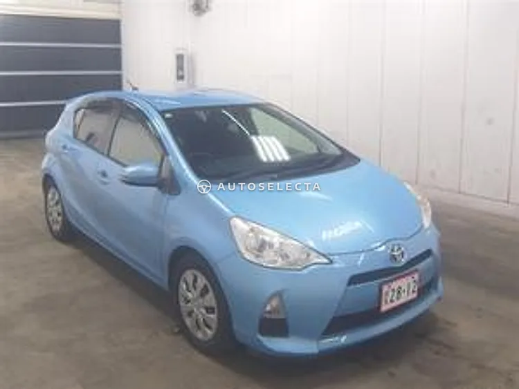 Toyota Aqua 2013, photo 1 of 1