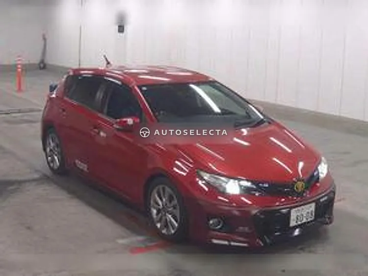 Toyota Auris 2013, photo 1 of 1