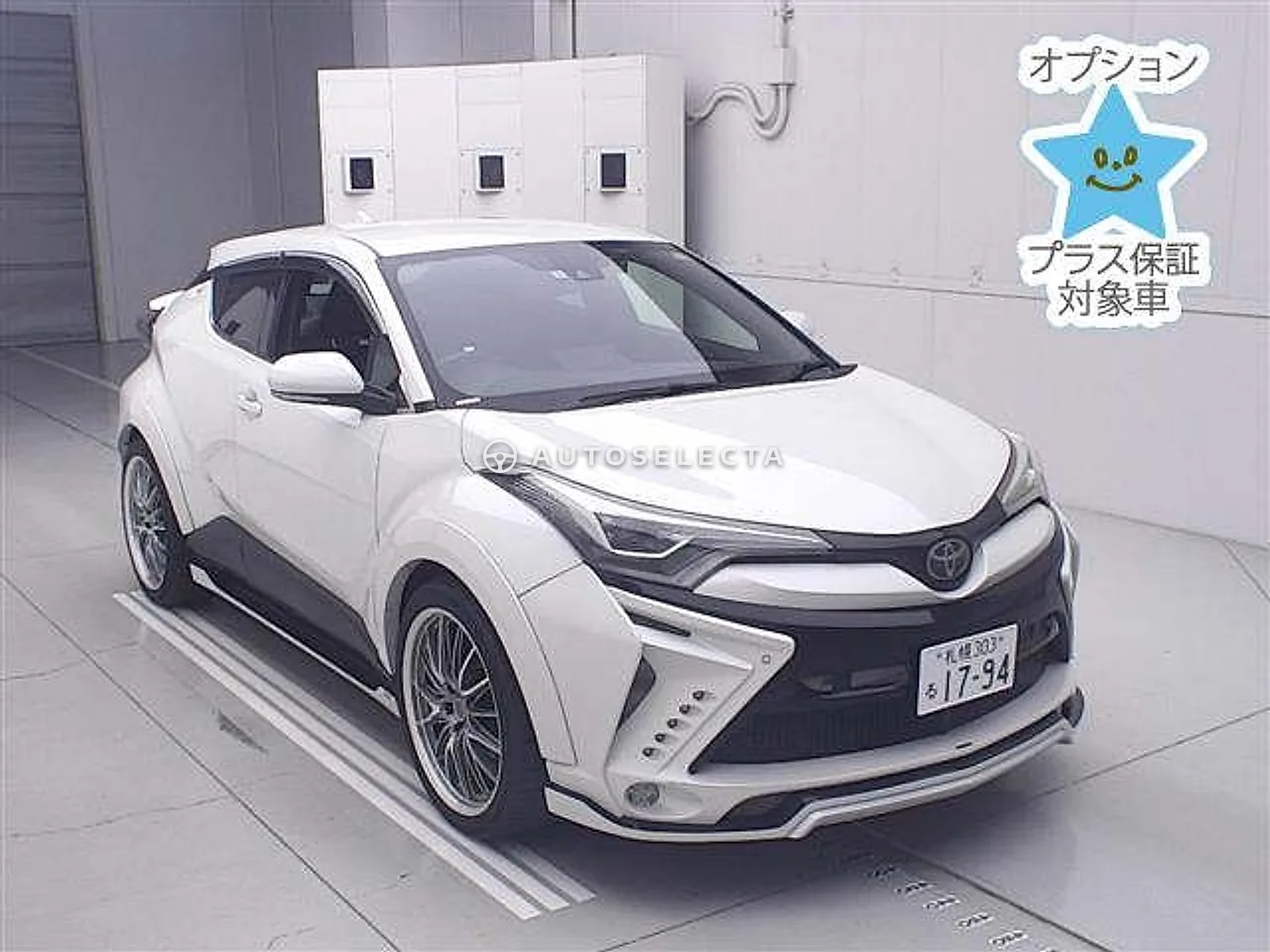 Toyota C-HR 2016, photo 1 of 1