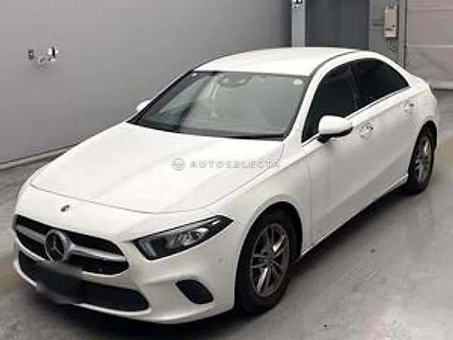 Mercedes-Benz A-Class 2019, auction grade 4