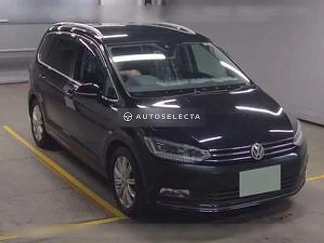 Volkswagen Golf Touran 2016, auction grade 4