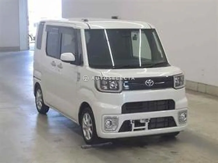 Toyota Pixis Mega 2019, photo 1 of 1