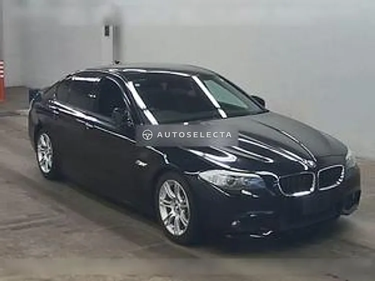 BMW 5 Series 2011, photo 1 of 1