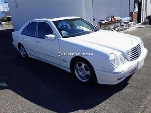 Mercedes-Benz E-Class 2001, auction grade 4
