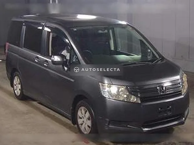 Honda Stepwgn 2010, auction grade 3