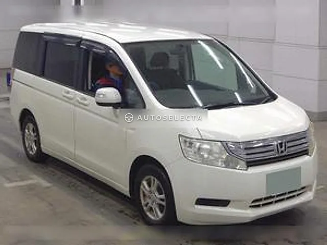 Honda Stepwgn 2011, auction grade 3
