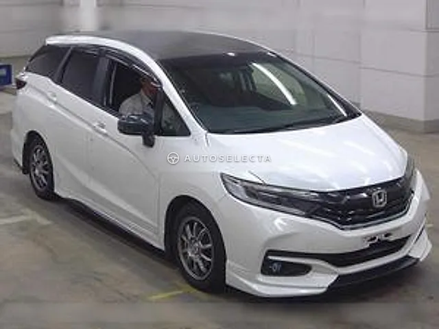 Honda Shuttle 2015, auction grade 3.5