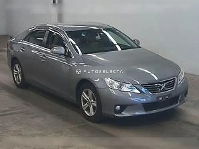 Toyota Mark X 2011, auction grade R