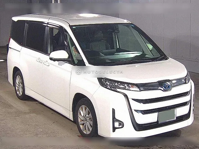 Toyota Noah 2023, auction grade 5