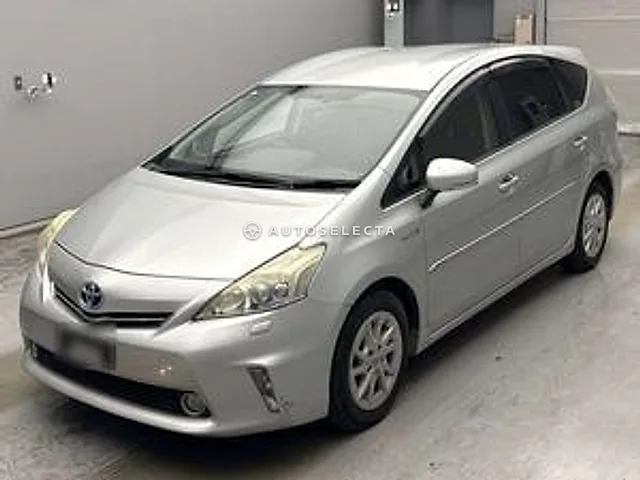 Toyota Prius Alpha 2011, auction grade R