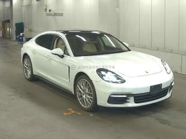 Porsche Panamera 2017, auction grade 4