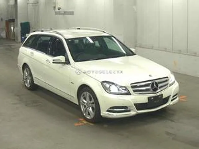 Mercedes-Benz C-Class Station Wagon 2011, auction grade 4.5