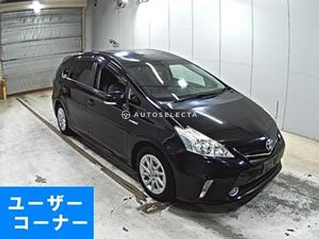 Toyota Prius Alpha 2013, auction grade R