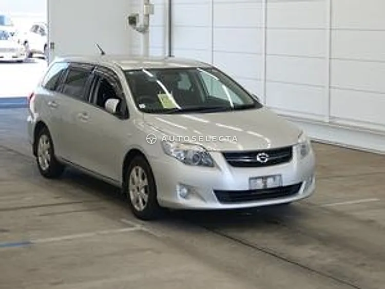 Toyota Corolla Fielder 2011, photo 1 of 1