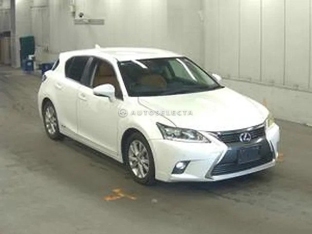 Lexus CT 2014, auction grade 4