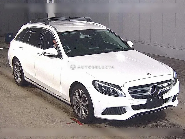 Mercedes-Benz C-Class Station Wagon 2015, auction grade 4