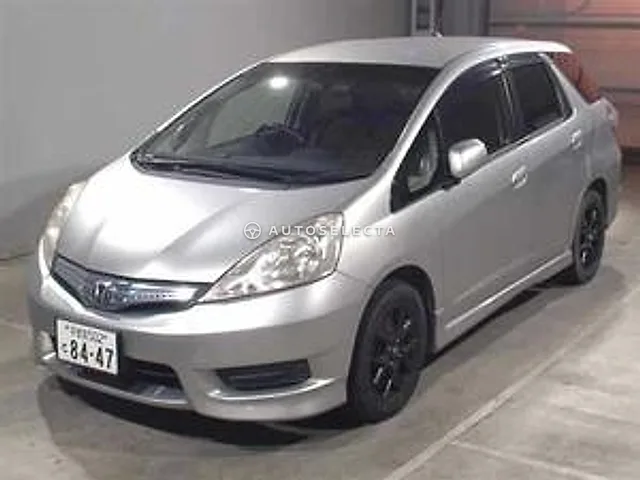 Honda Fit Shuttle 2012, auction grade 3.5