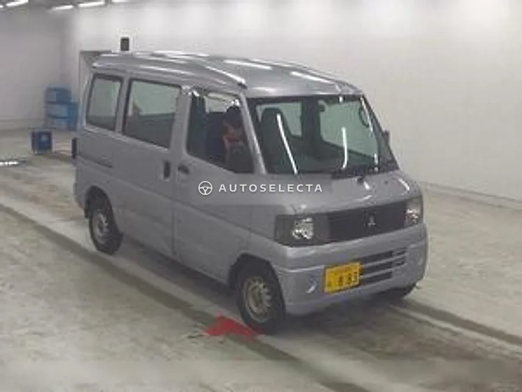Mitsubishi Minicab Van 2004, photo 1 of 1