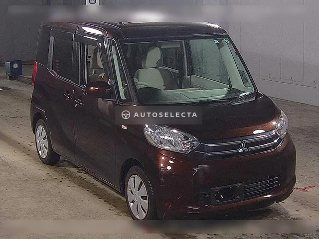 Mitsubishi eK Space 2015, auction grade 3.5