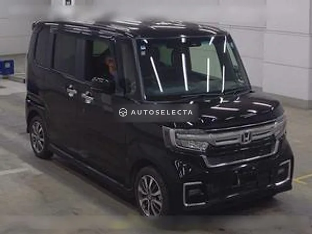 Honda N-BOX Custom 2022, auction grade 4