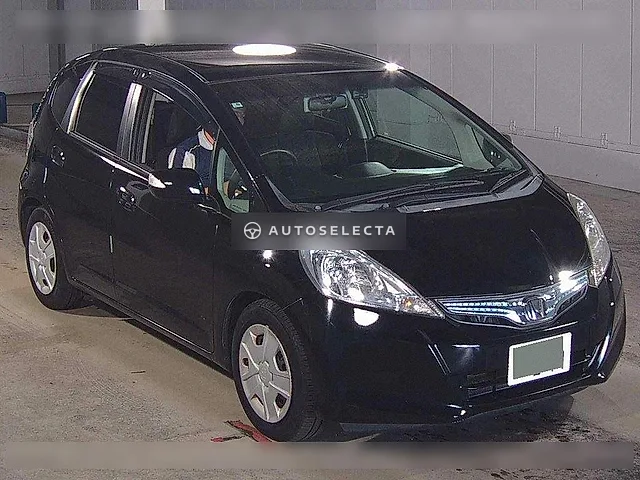 Honda Fit Hybrid 2011, auction grade 4