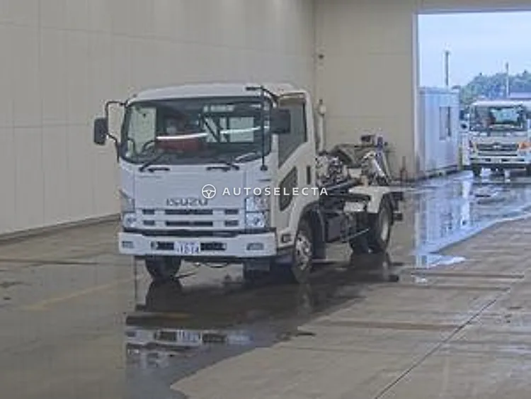 Isuzu Forward 2012, photo 1 of 1