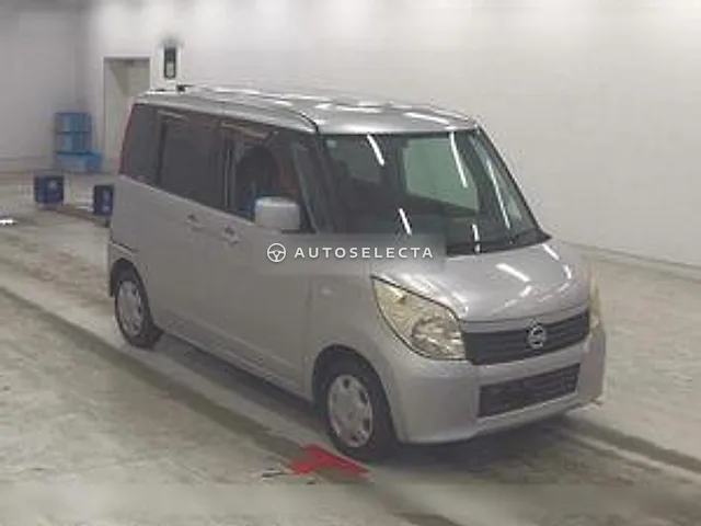 Nissan Roox 2010