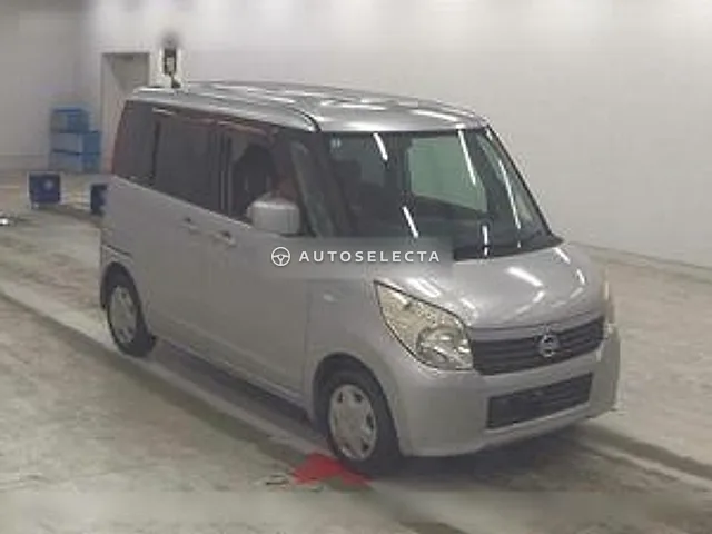 Nissan Roox 2011