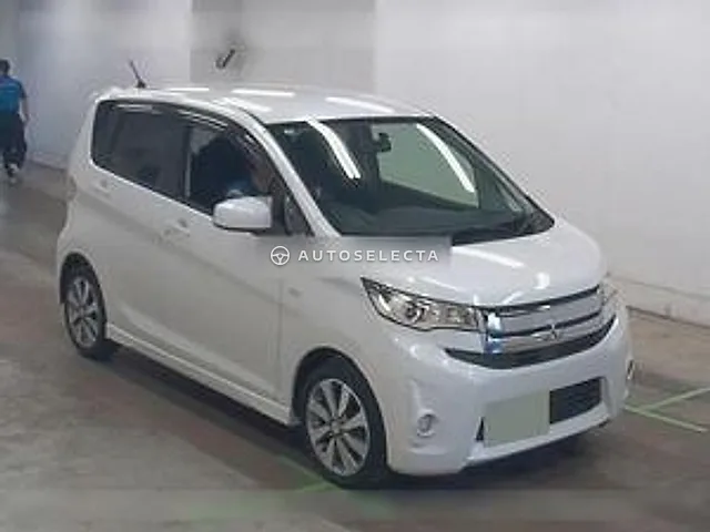 Mitsubishi eK Custom 2013, auction grade 3.5