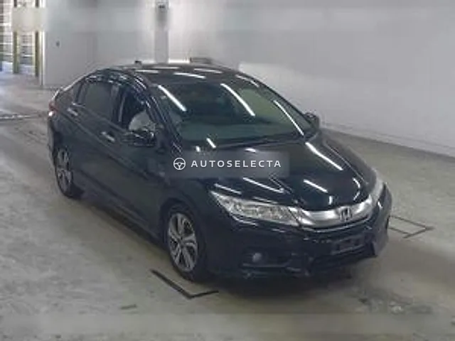 Honda Grace 2016, auction grade 3.5