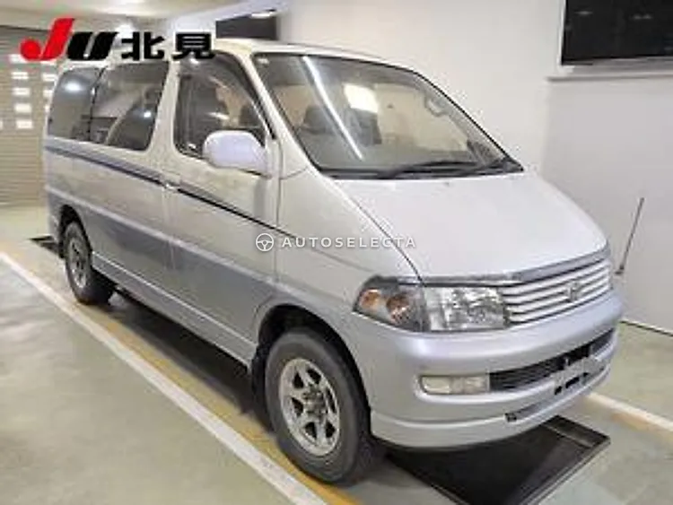 Toyota Hiace Regius 1997, photo 1 of 1