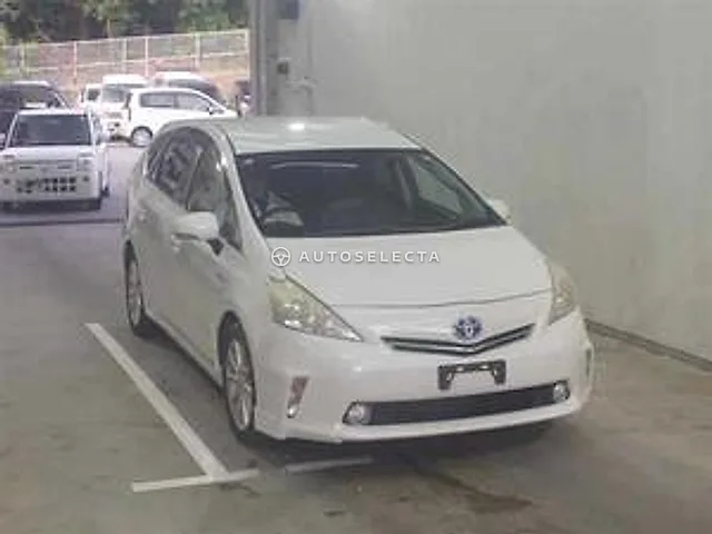 Toyota Prius Alpha 2012, auction grade R