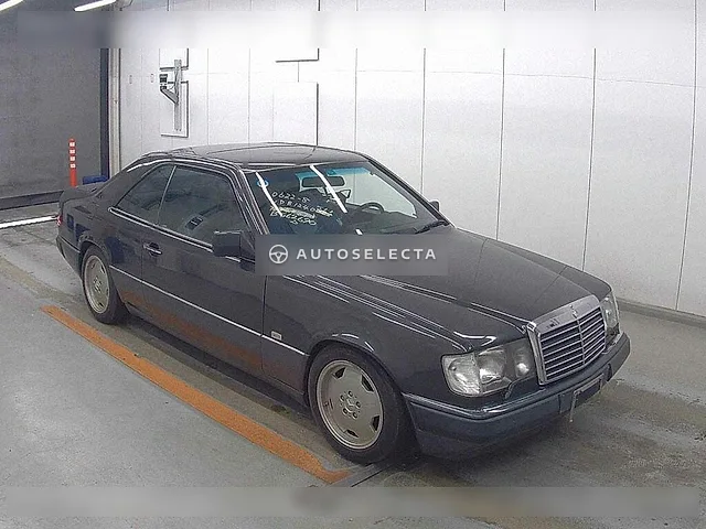 Mercedes-Benz Medium Class 1991, auction grade R