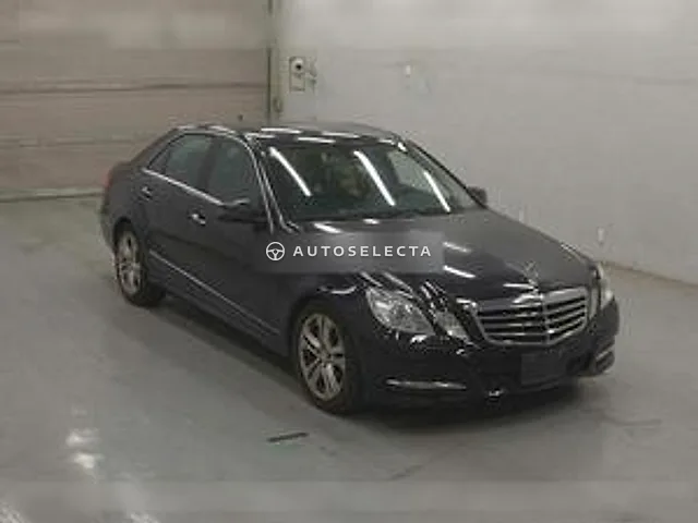 Mercedes-Benz E-Class 2010, auction grade 4