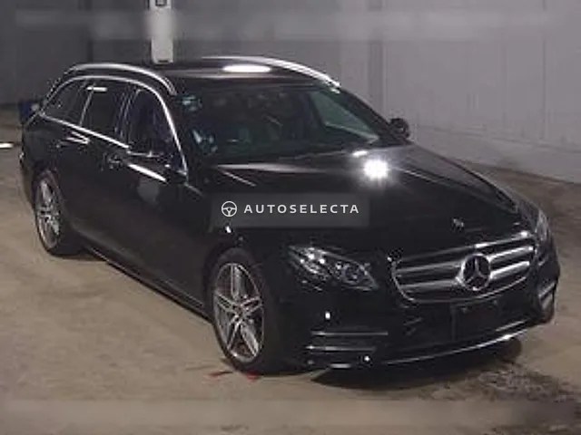 Mercedes-Benz E-Class Station Wagon 2017, auction grade 4
