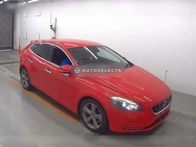 Volvo V40 2014, auction grade 3.5