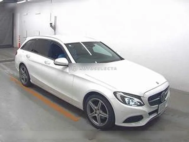 Mercedes-Benz C-Class Station Wagon 2015, auction grade 4