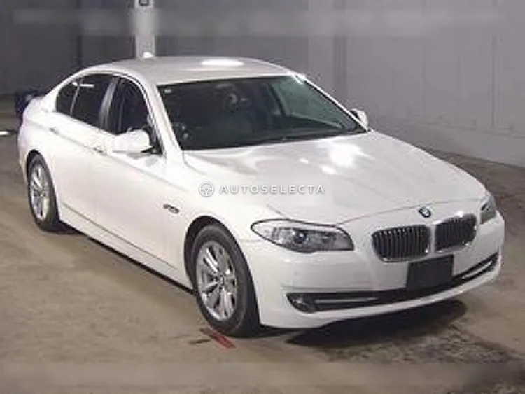 BMW 5 Series 2011, photo 1 of 1