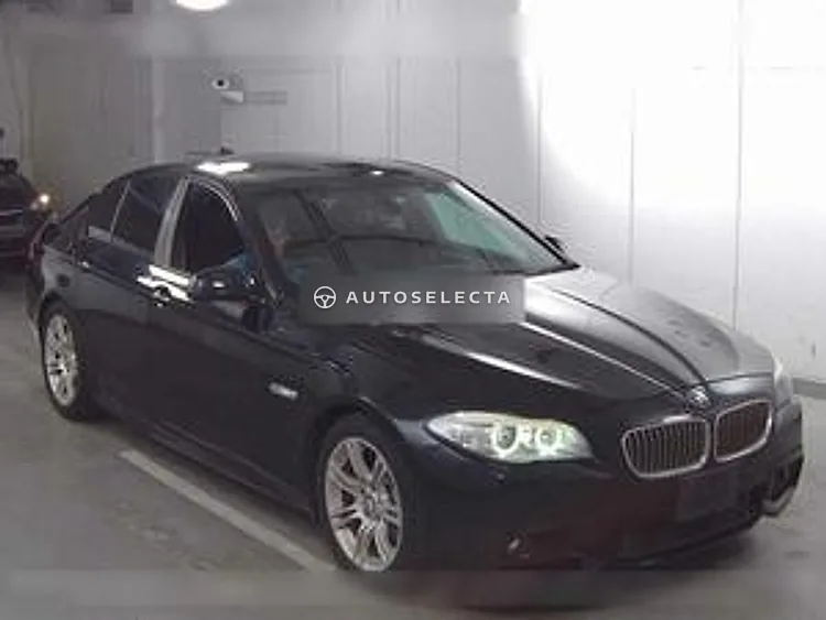 BMW 5 Series 2011, photo 1 of 1