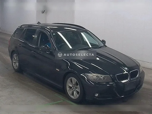 BMW 3 Series 2011, auction grade 3.5