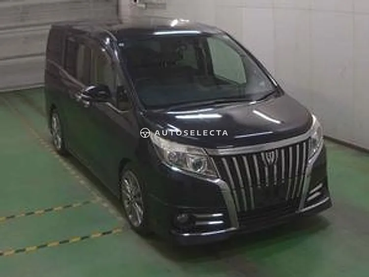 Toyota Esquire 2015, photo 1 of 8
