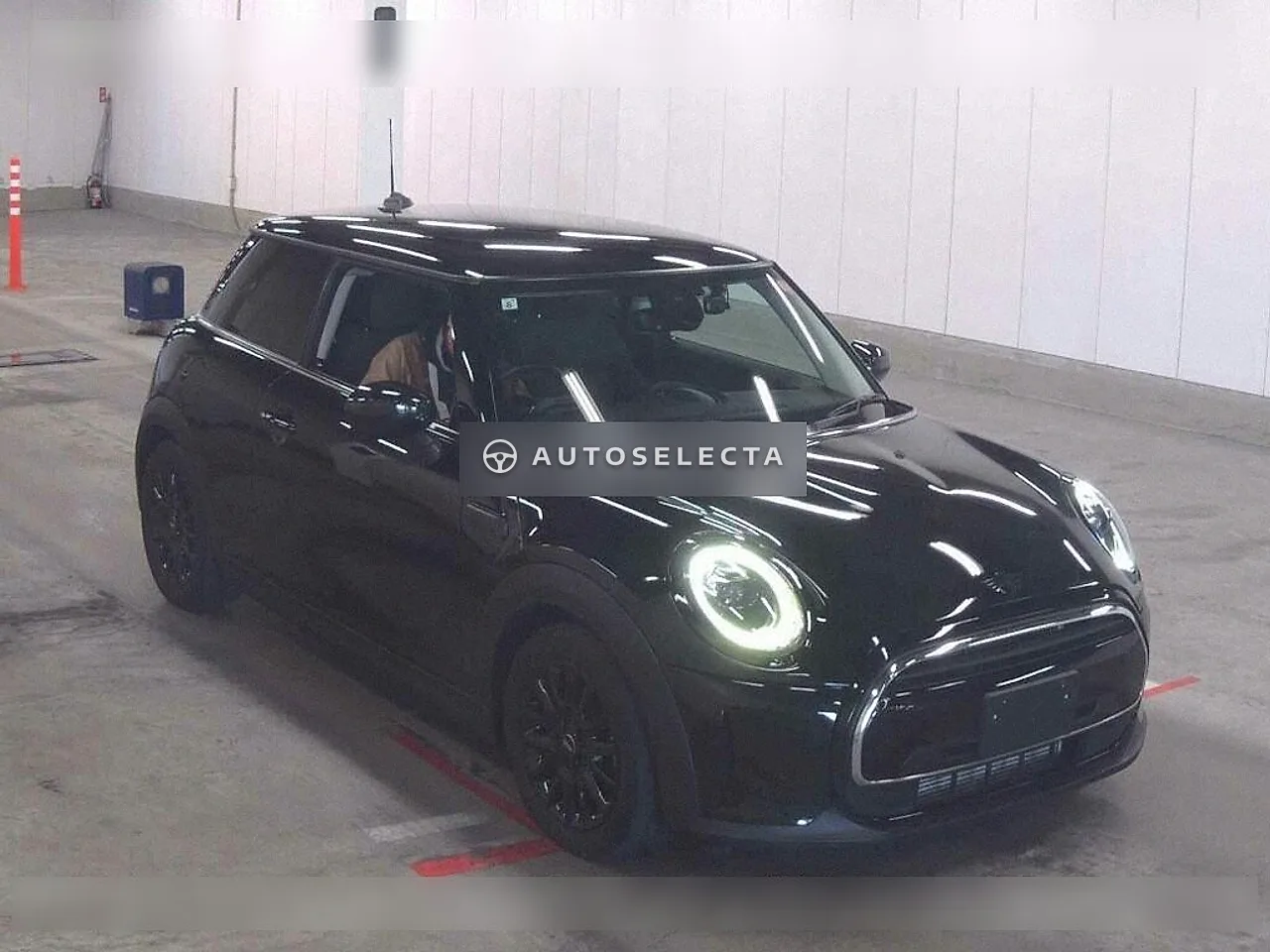 MINI 2021, photo 1 of 1