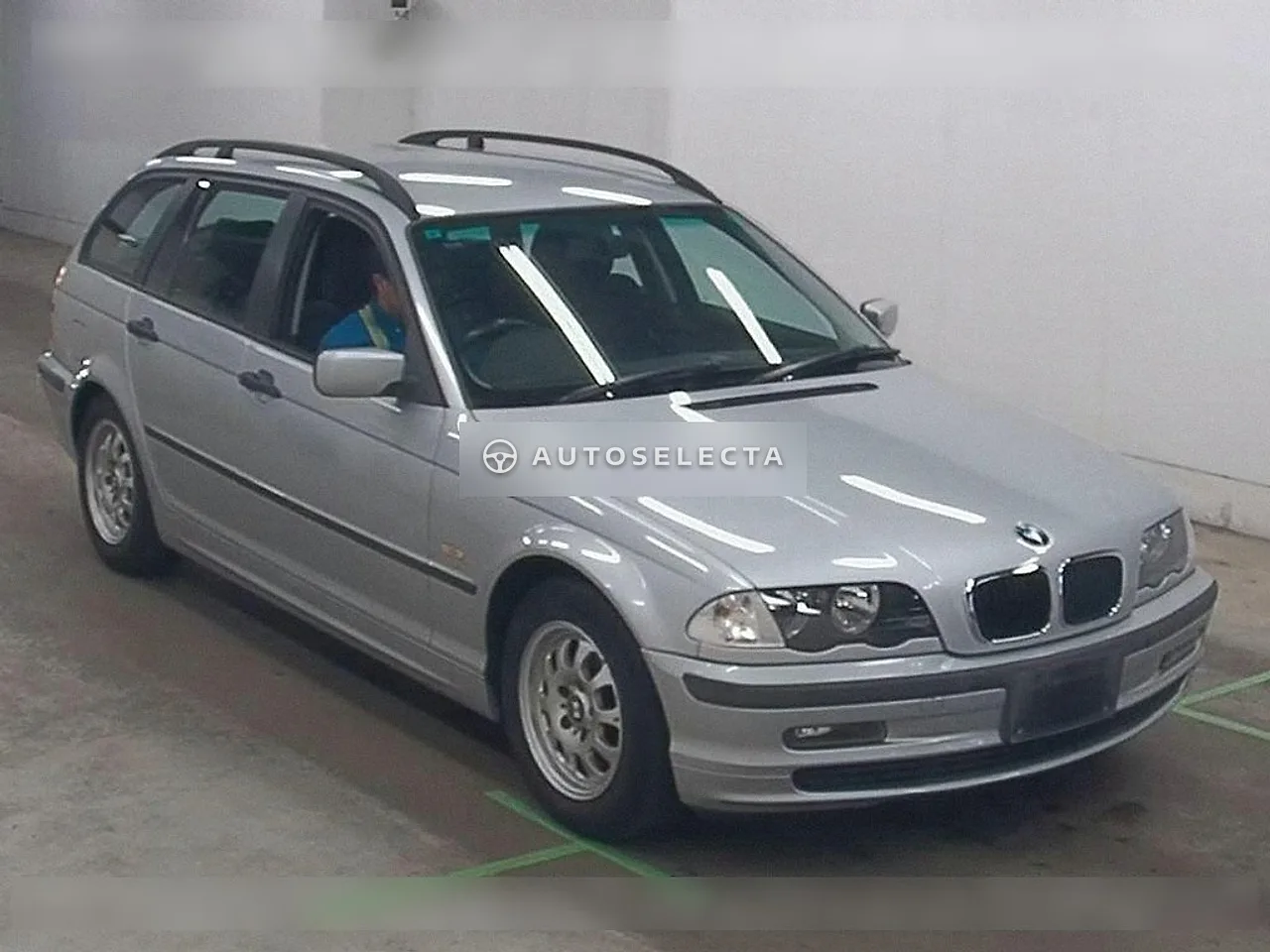 BMW 3 Series 2001, photo 1 of 6