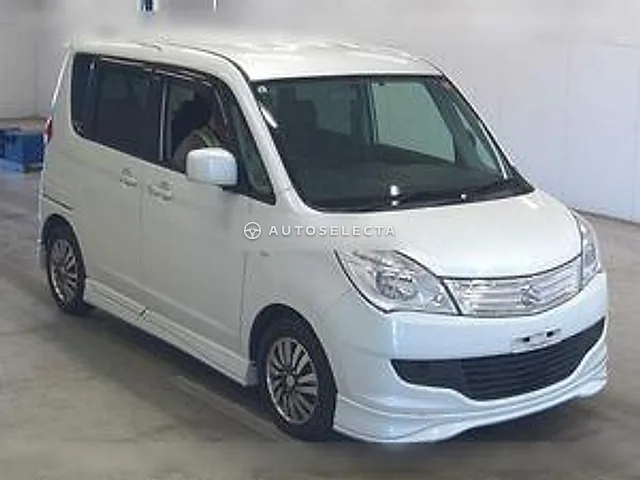 Suzuki Solio 2011