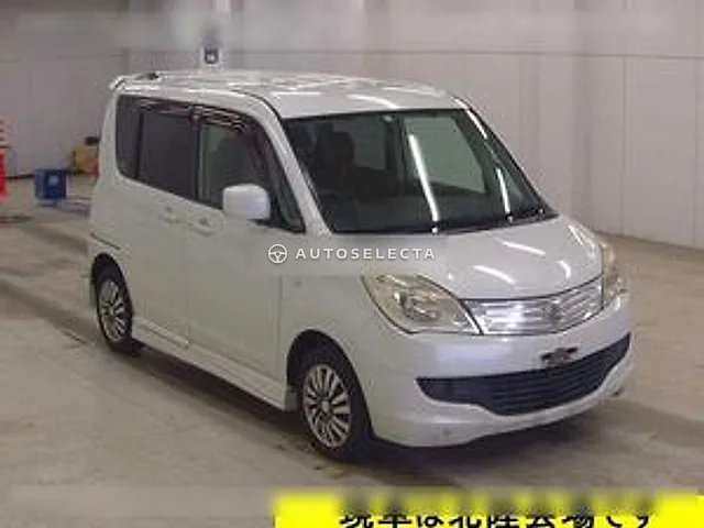 Suzuki Solio 2011