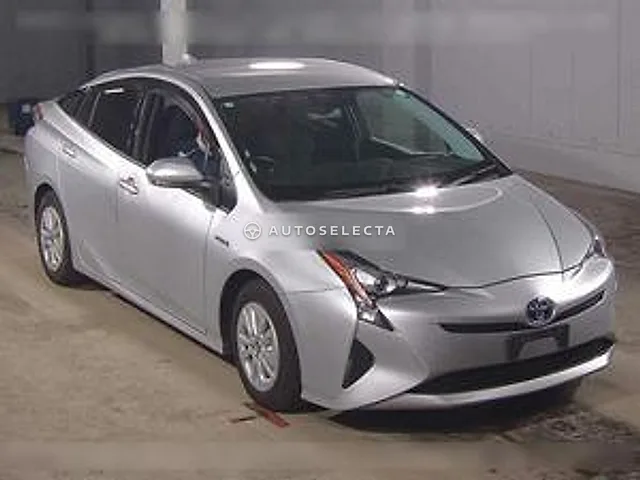 Toyota Prius 2017, auction grade 3.5