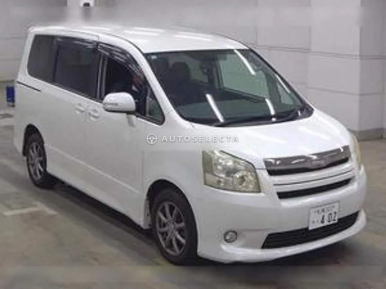 Toyota Noah 2008, photo 1 of 1