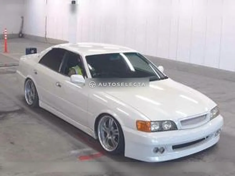 Toyota Chaser 1999, photo 1 of 6